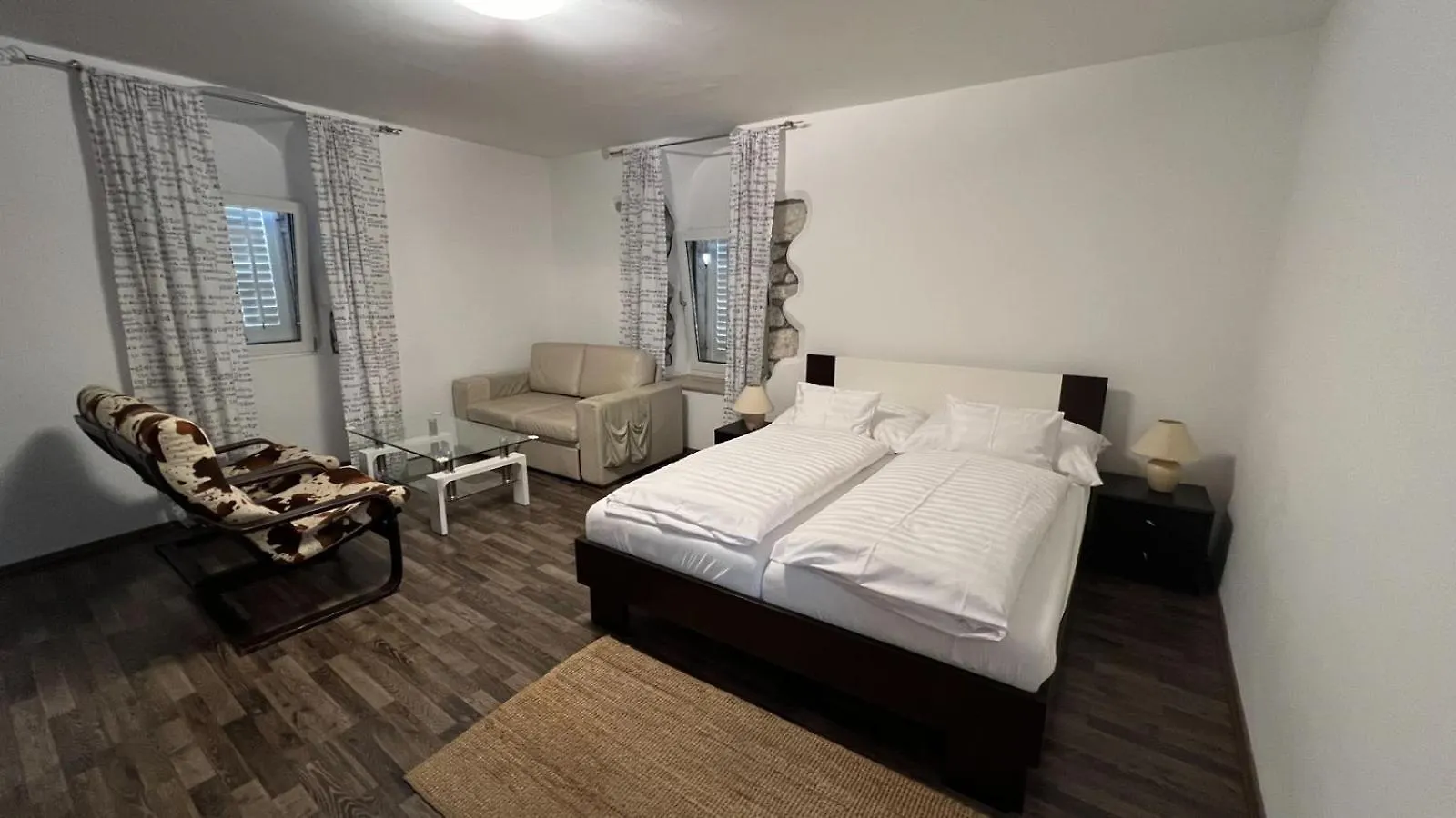 Redmandarin - Old Town Apartment Krk Town
