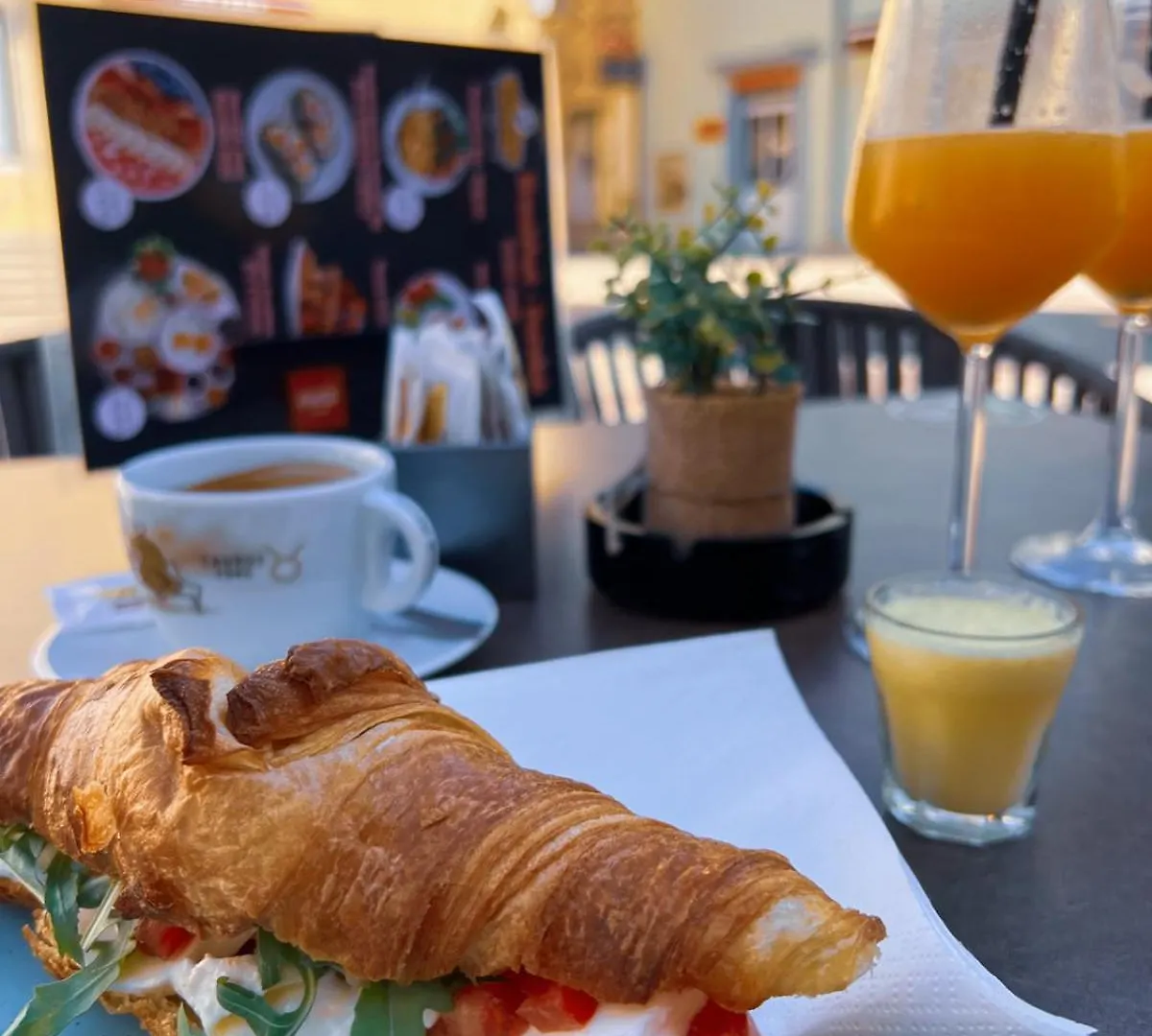 Redmandarin - Old Town Apartment Krk Town