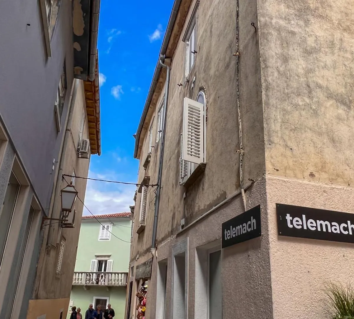 Redmandarin - Old Town Apartment Krk Town
